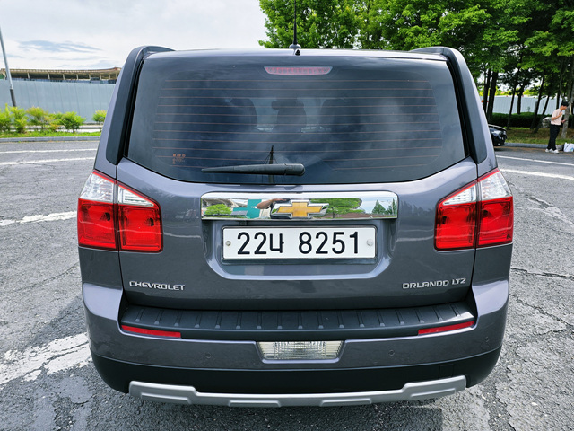 Mazda Bongo rear view