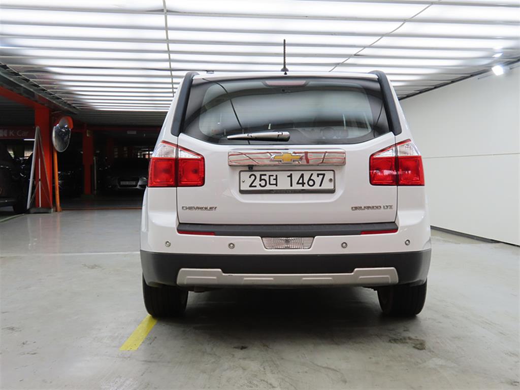 Mazda Bongo rear view