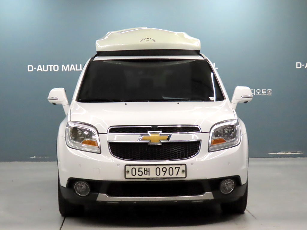 Mazda Bongo front view