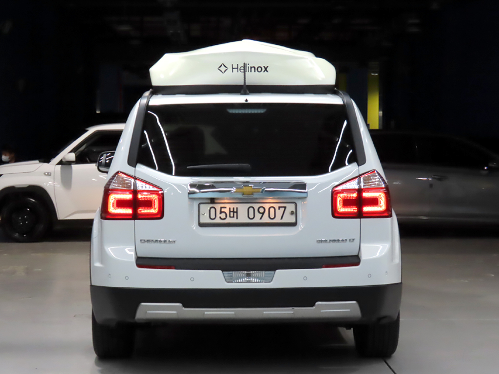 Mazda Bongo rear view