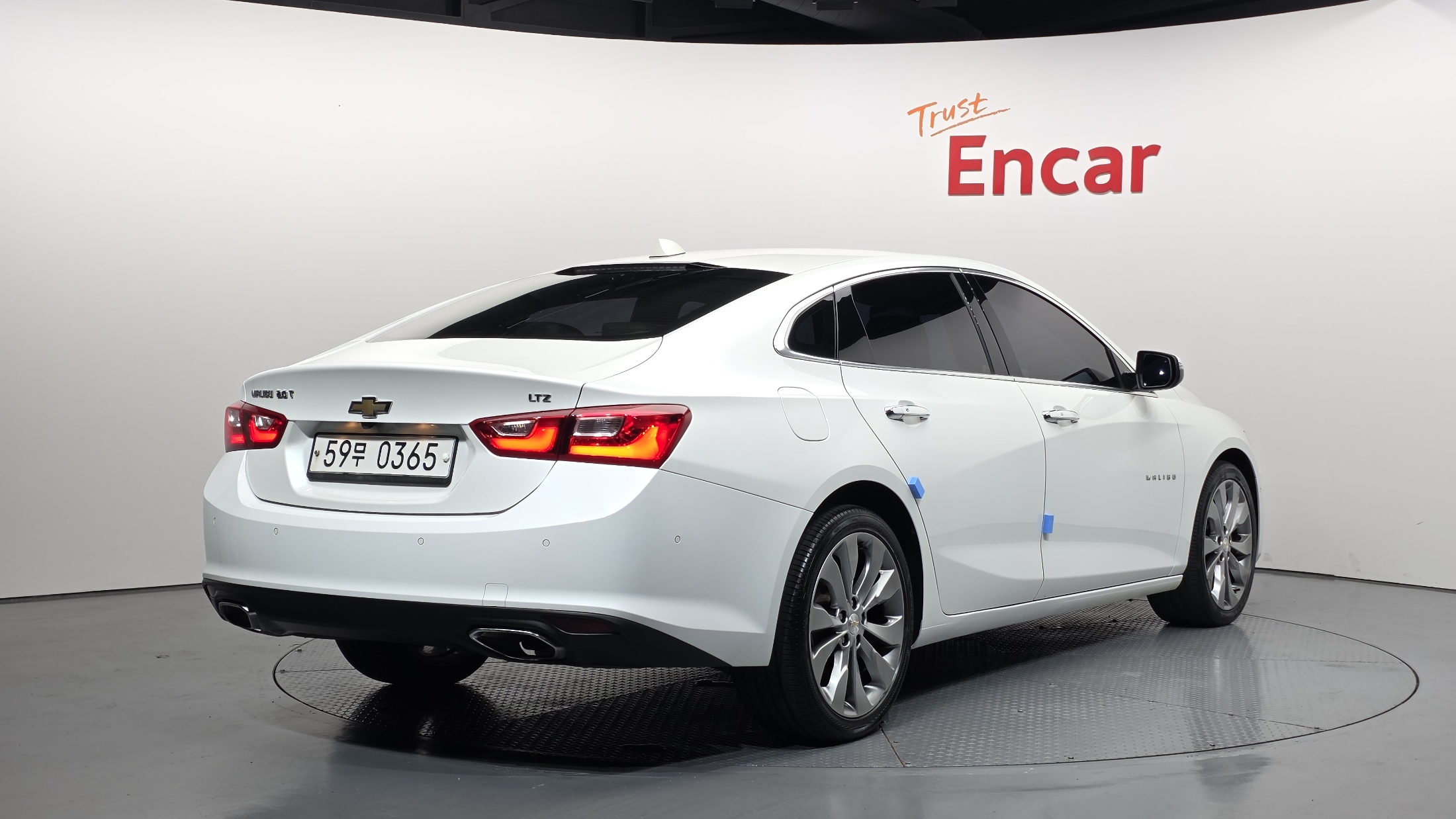CHEVROLET MALIBU photo 2