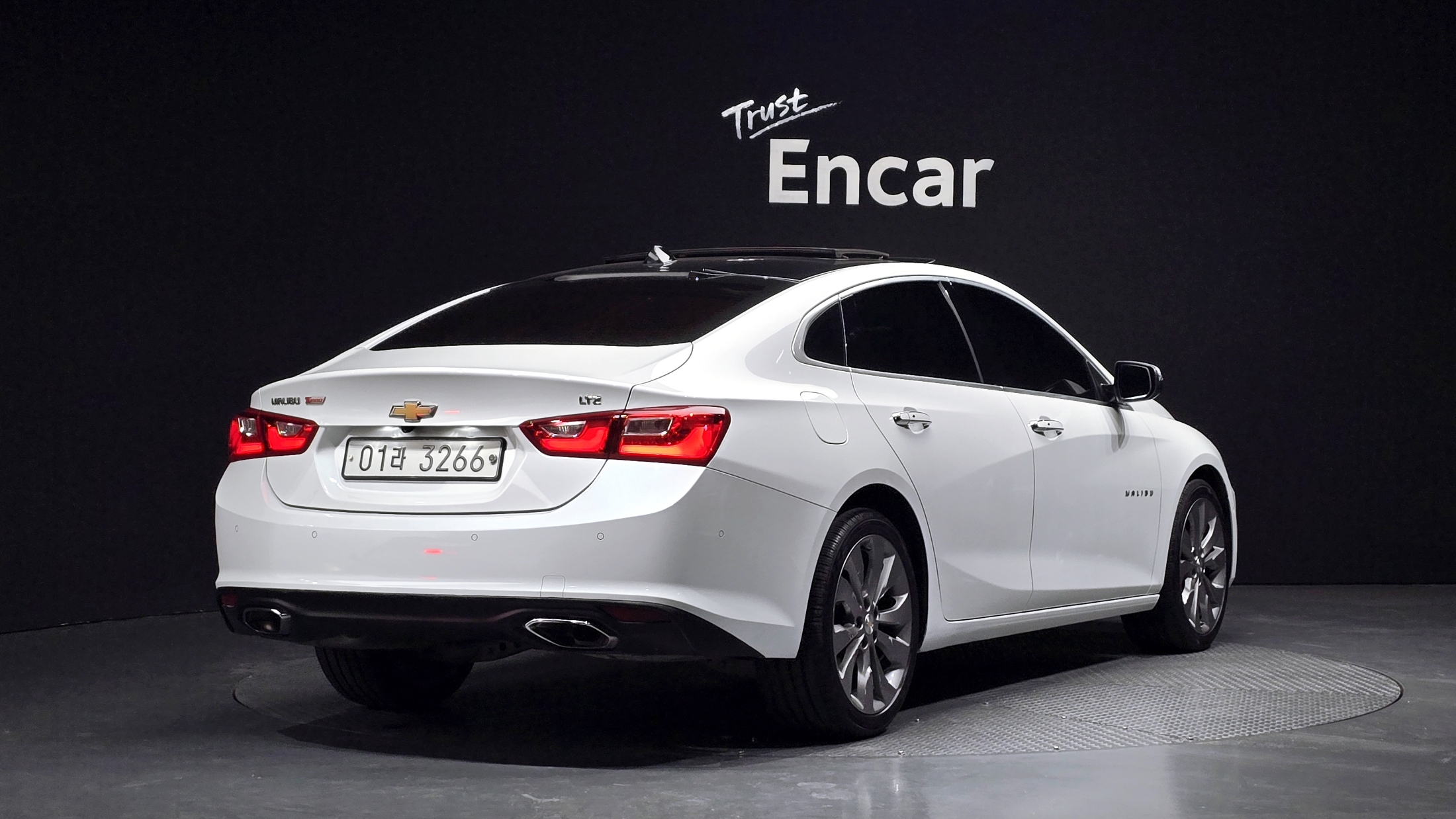 CHEVROLET MALIBU photo 2