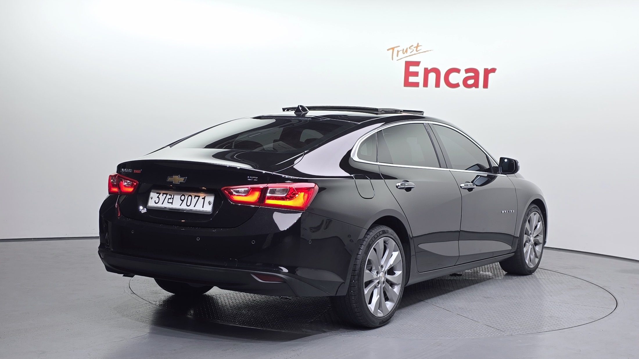 CHEVROLET MALIBU photo 2