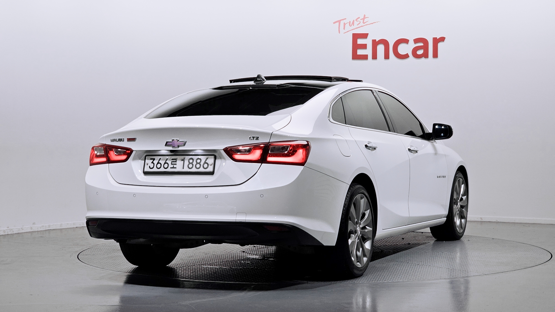 CHEVROLET MALIBU photo 2