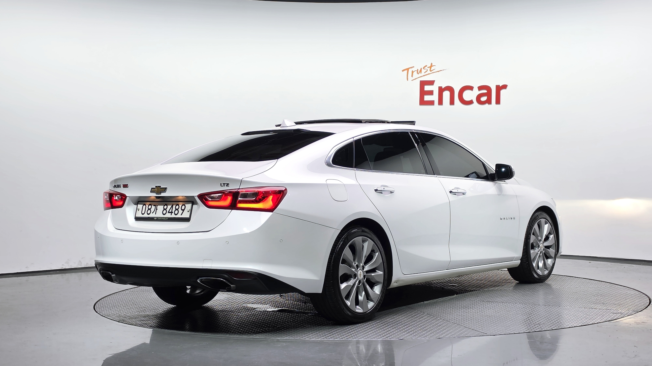 CHEVROLET MALIBU photo 2