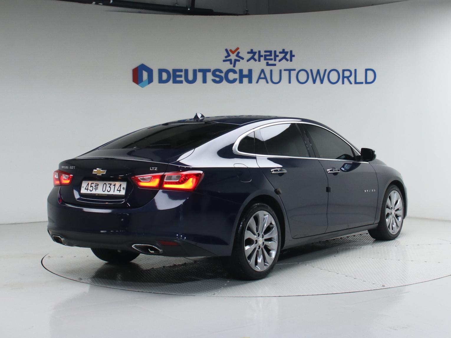 CHEVROLET MALIBU photo 2