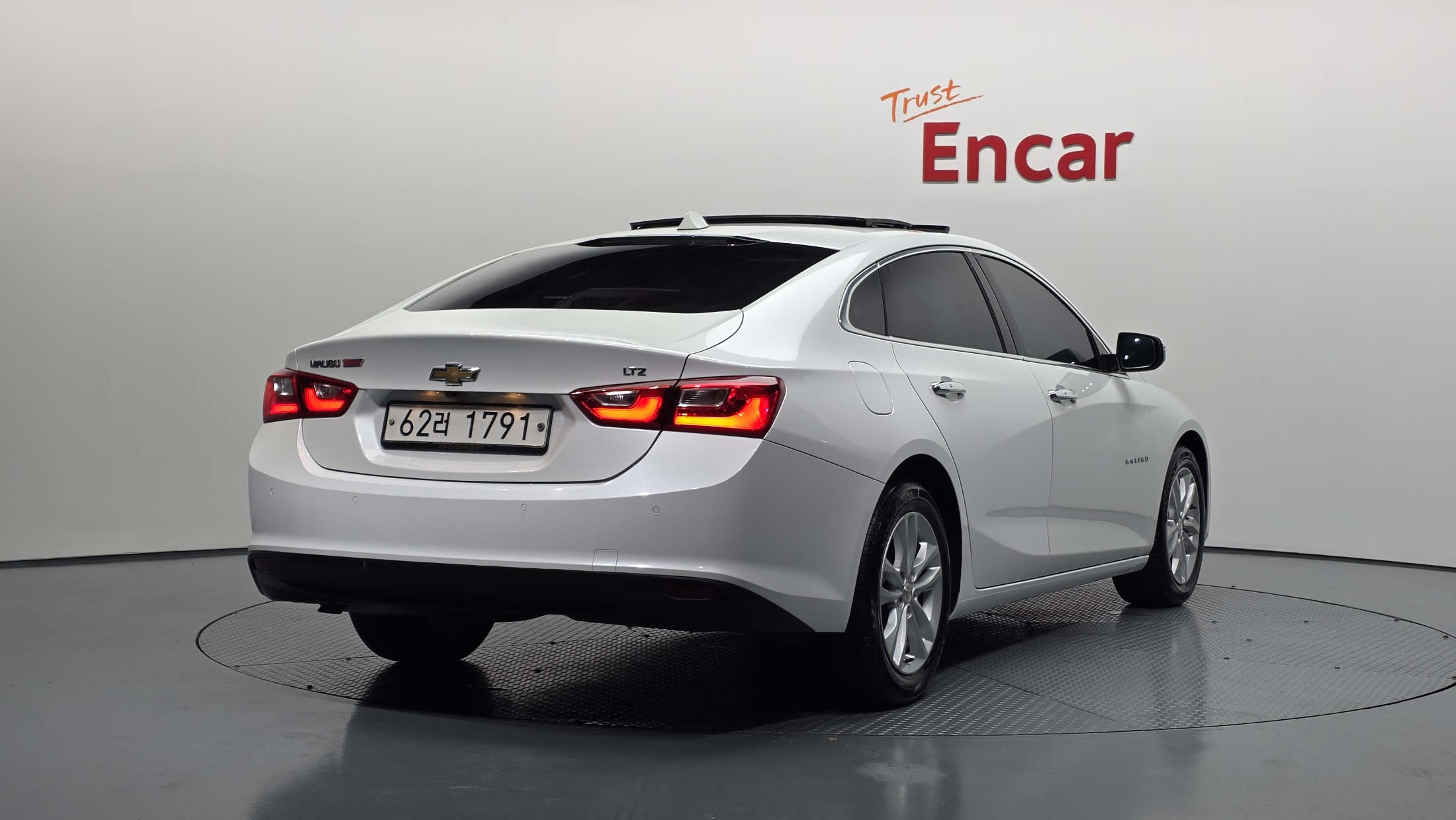 CHEVROLET MALIBU photo 2