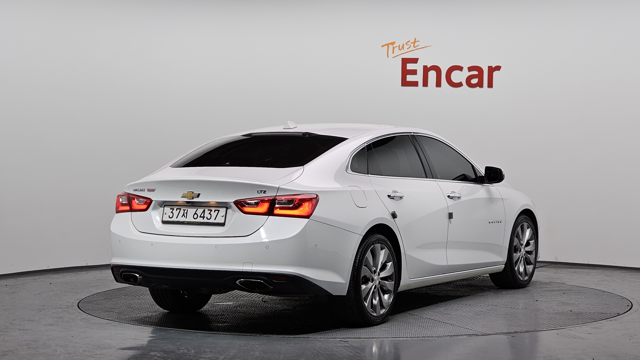 CHEVROLET MALIBU photo 2