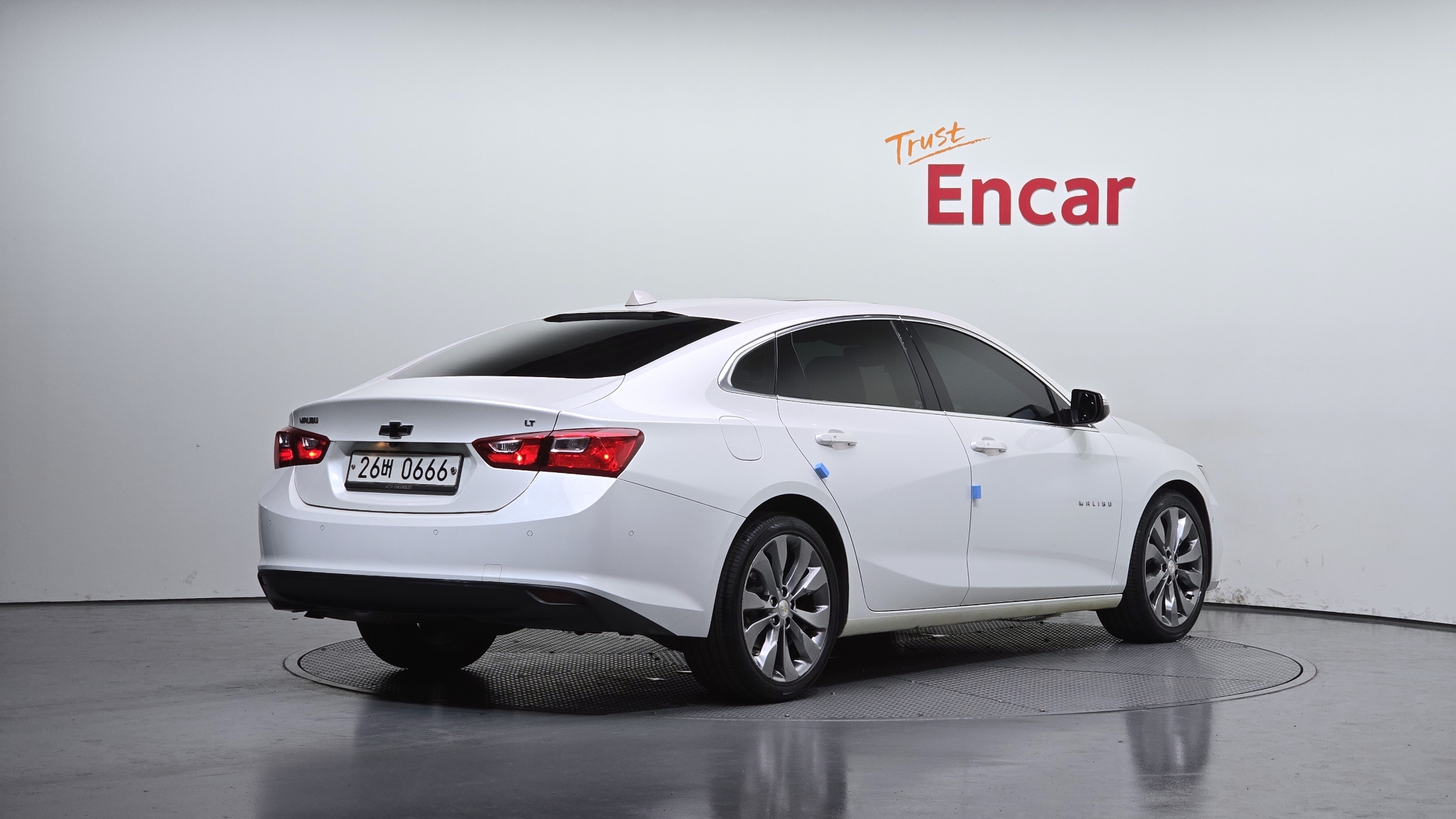 CHEVROLET MALIBU photo 2