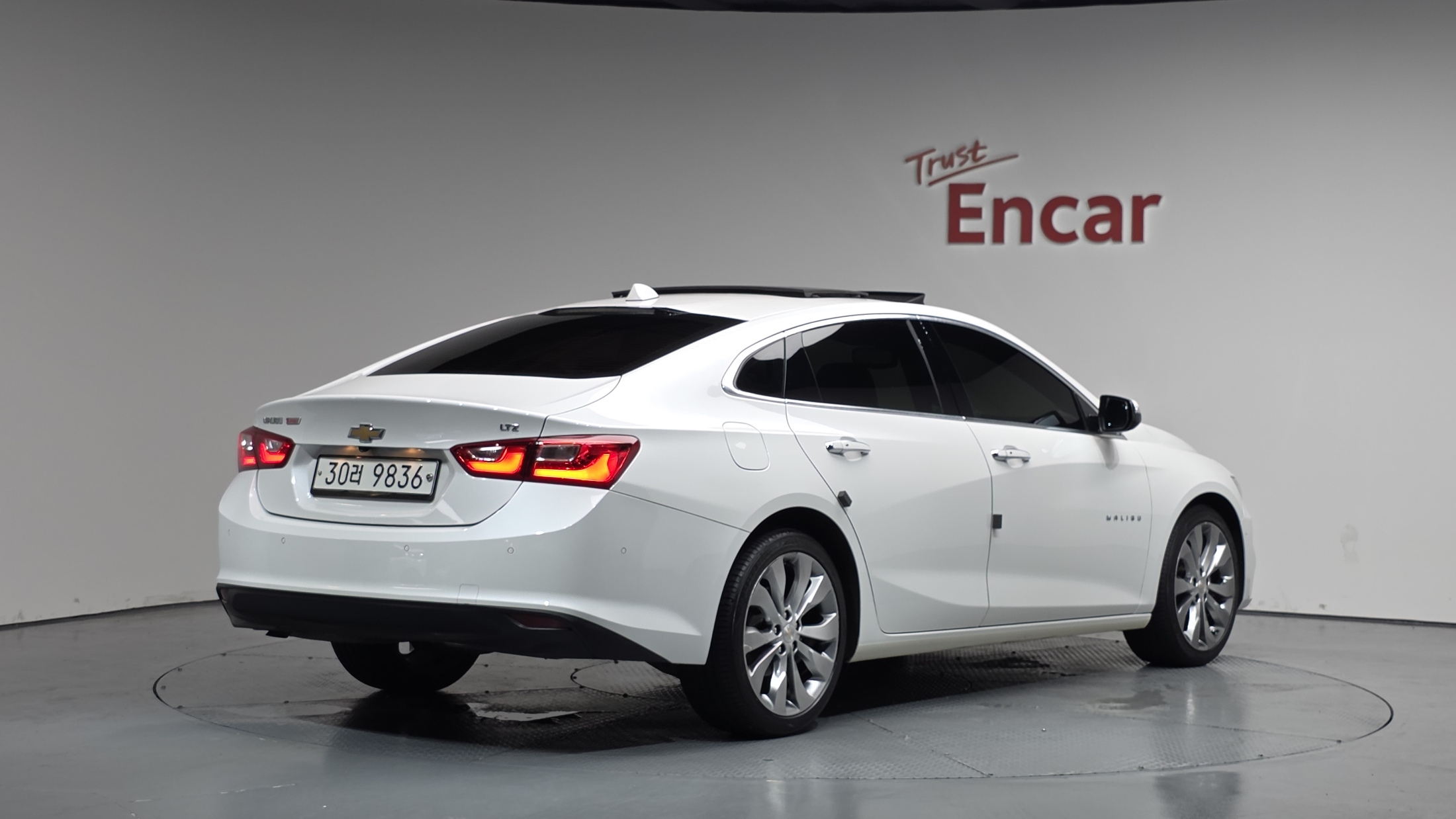 CHEVROLET MALIBU photo 2