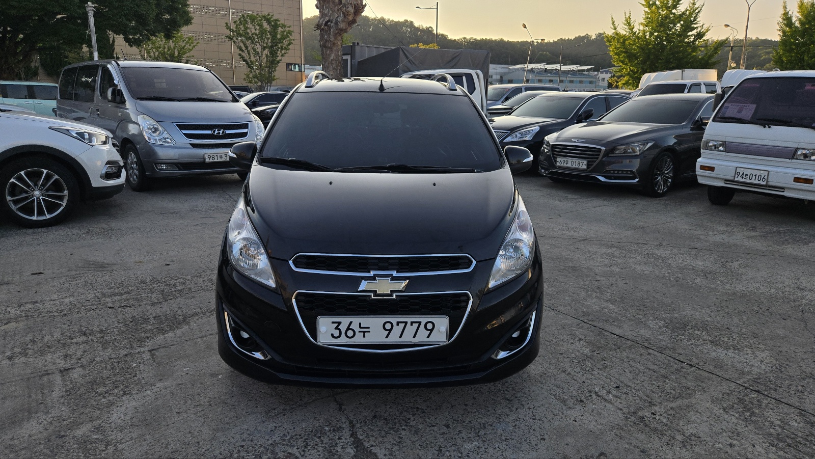 CHEVROLET SPARK photo 2