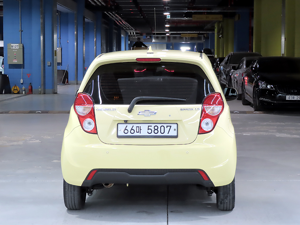 CHEVROLET SPARK photo 3