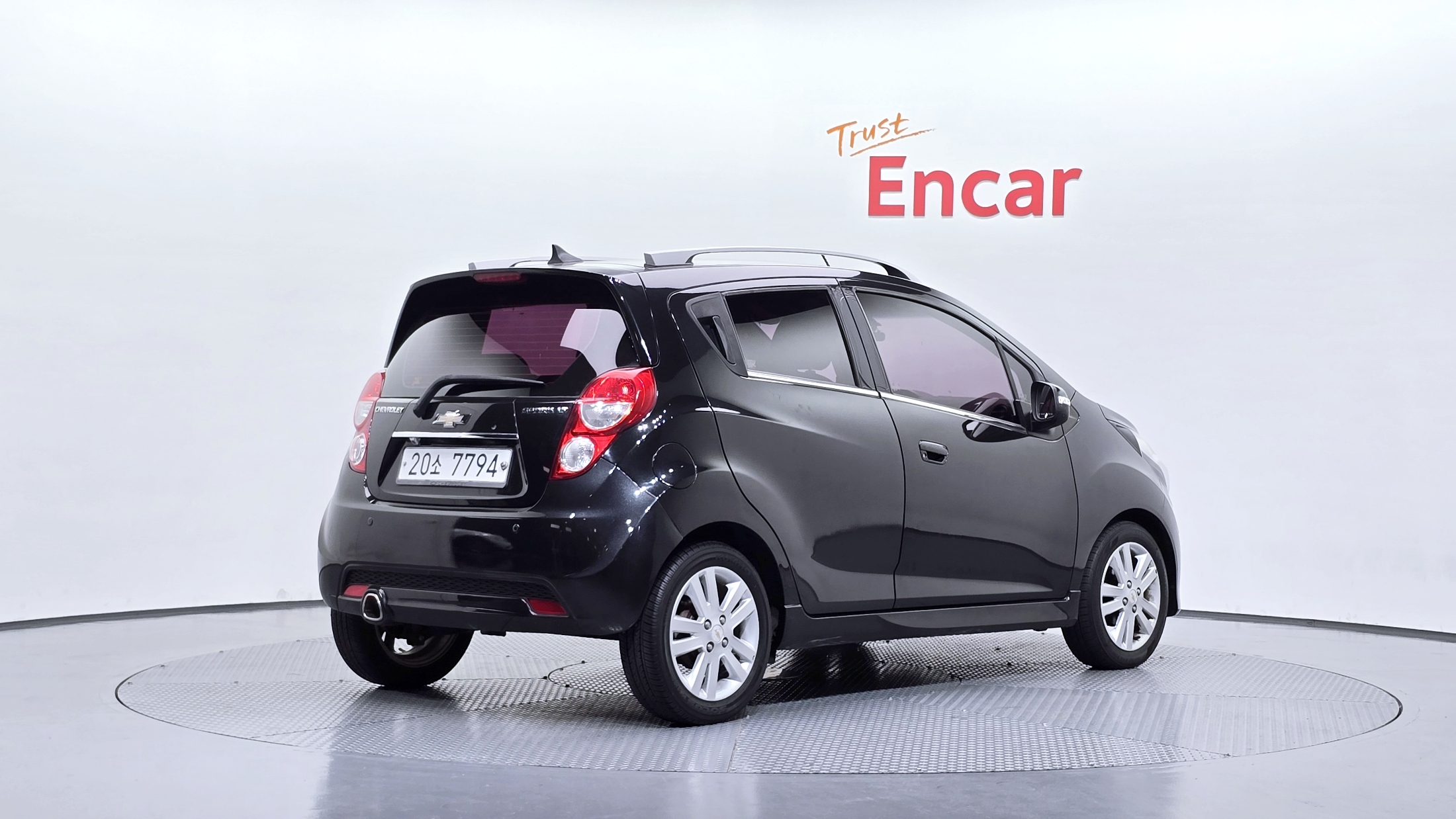CHEVROLET SPARK photo 2