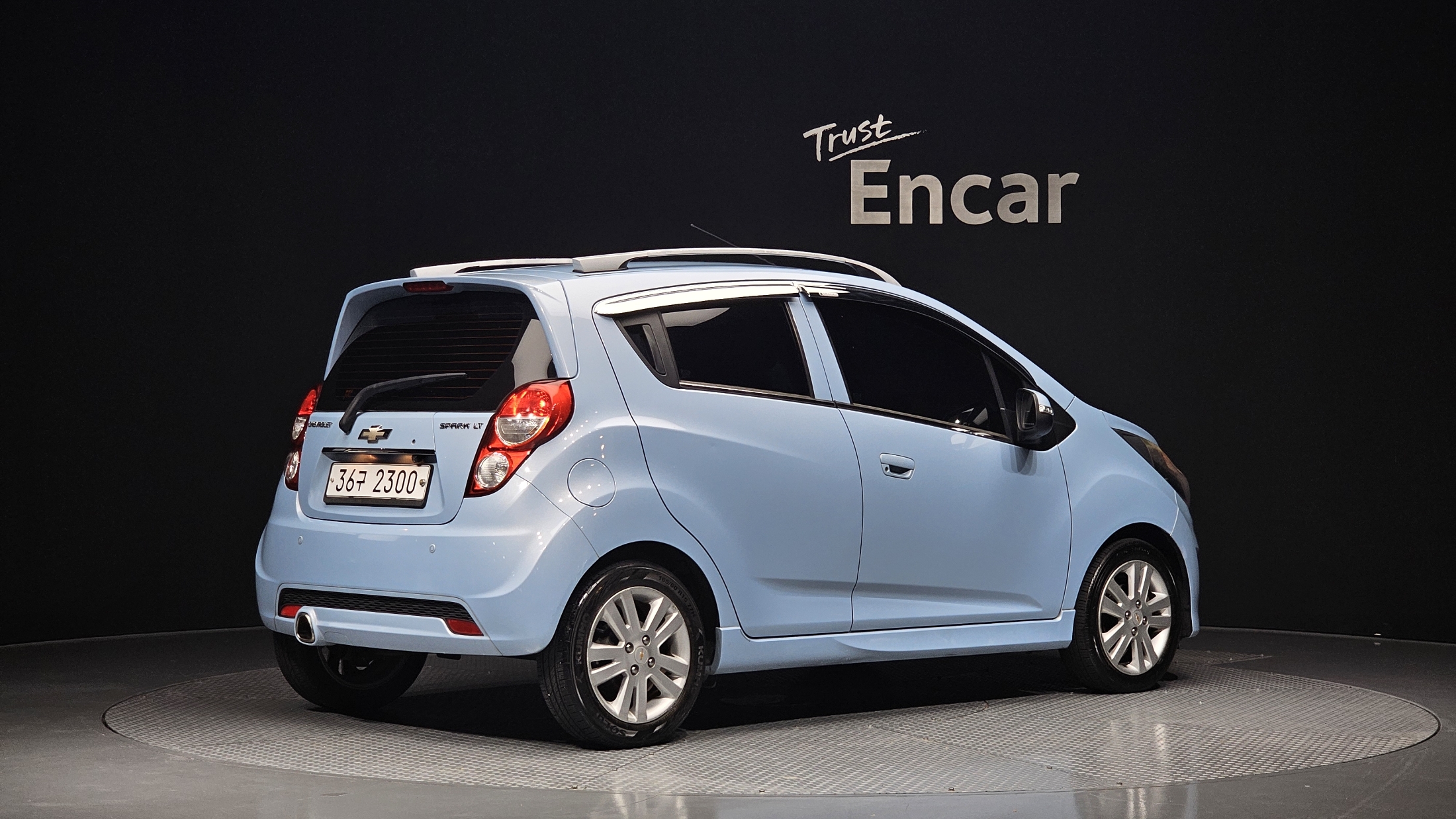 CHEVROLET SPARK photo 2