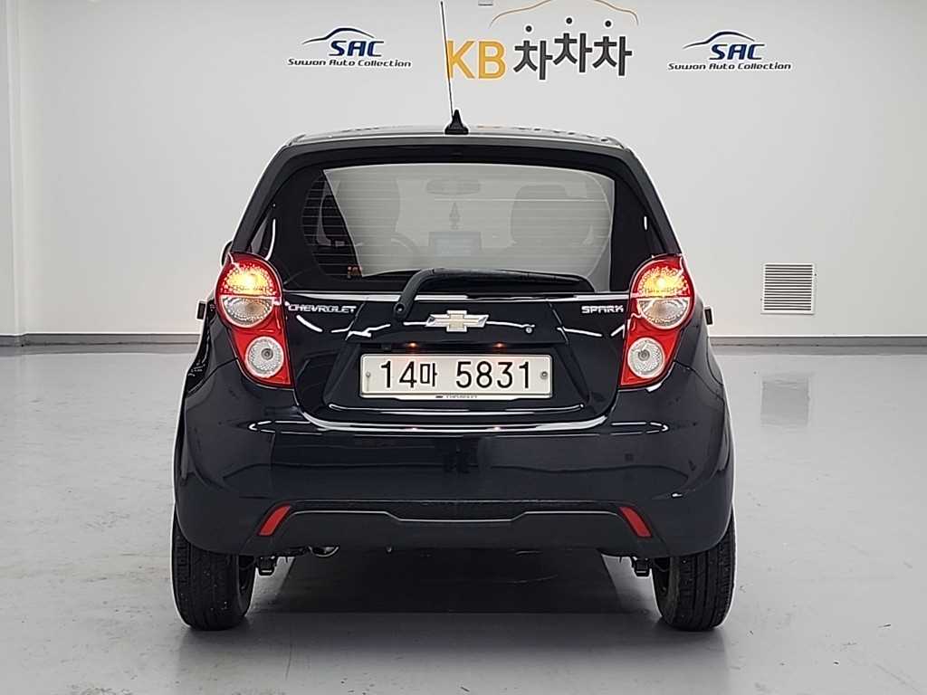 CHEVROLET SPARK photo 3