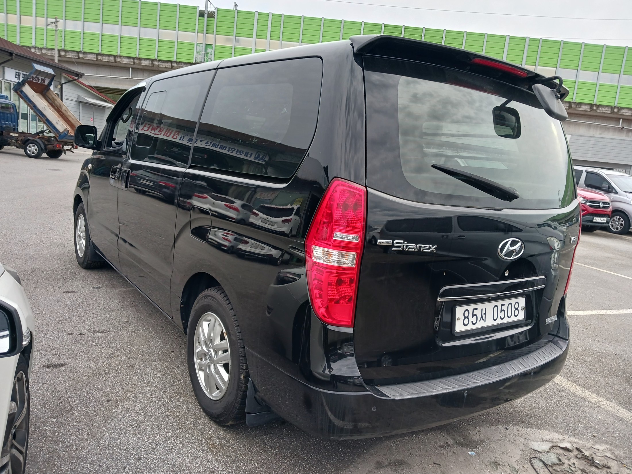 Mazda Bongo rear view