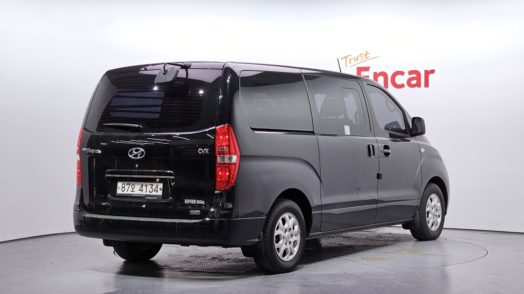 Mazda Bongo front view