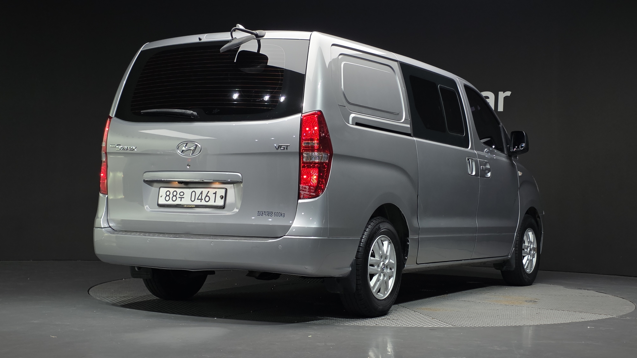 Mazda Bongo front view