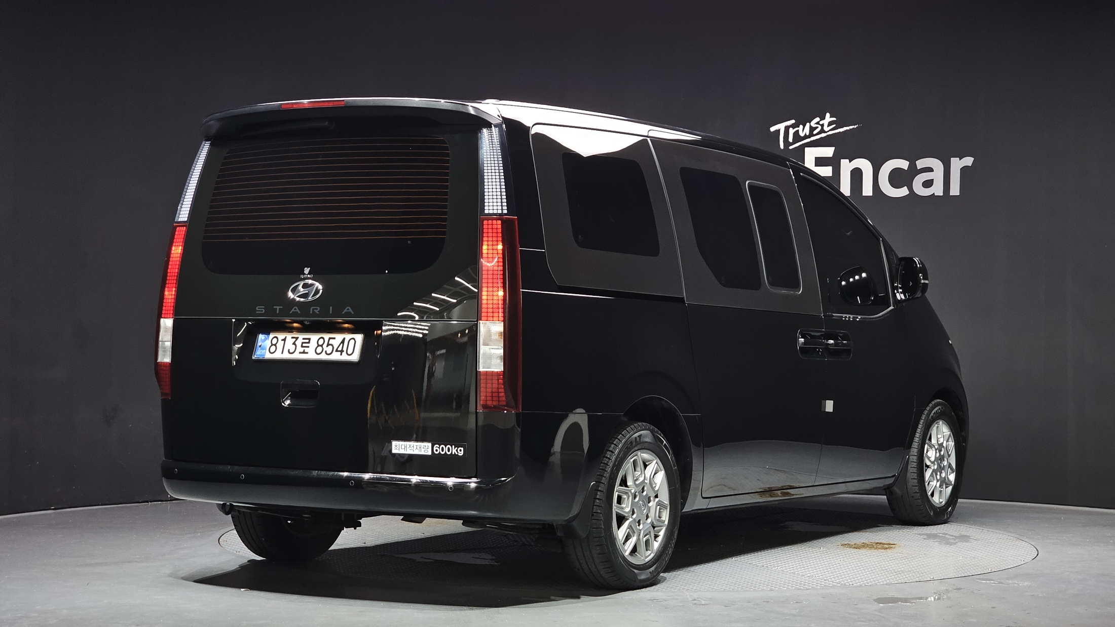 Mazda Bongo front view