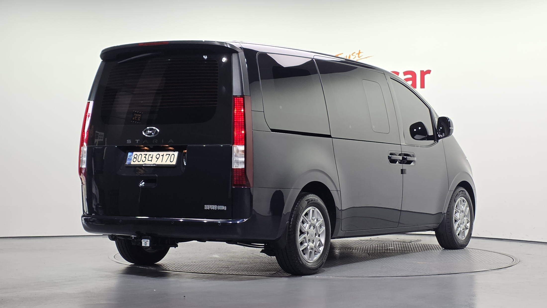 Mazda Bongo front view