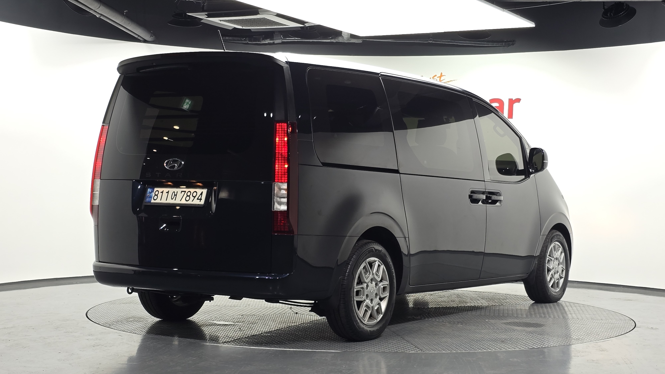 Mazda Bongo front view
