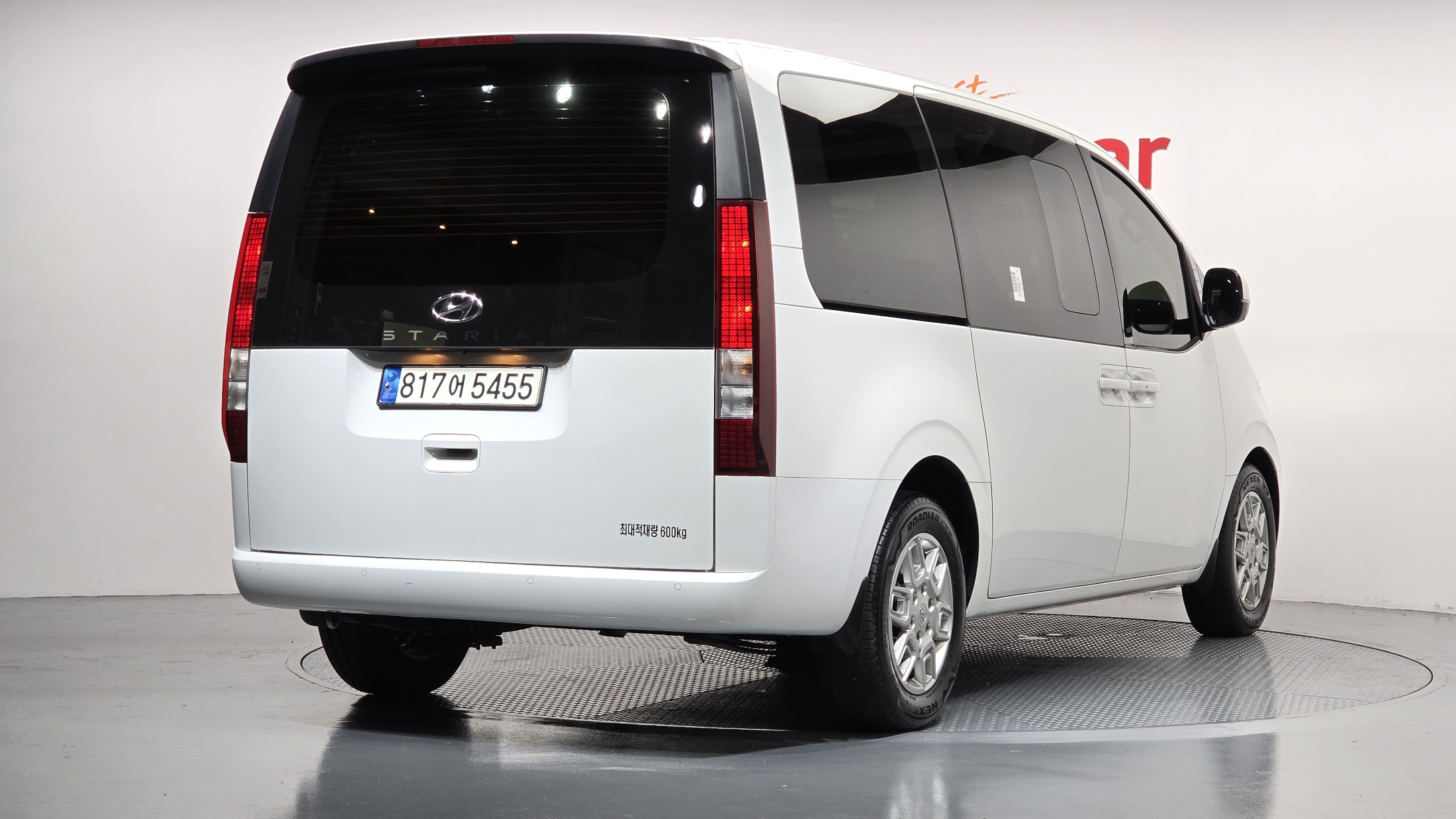 Mazda Bongo front view