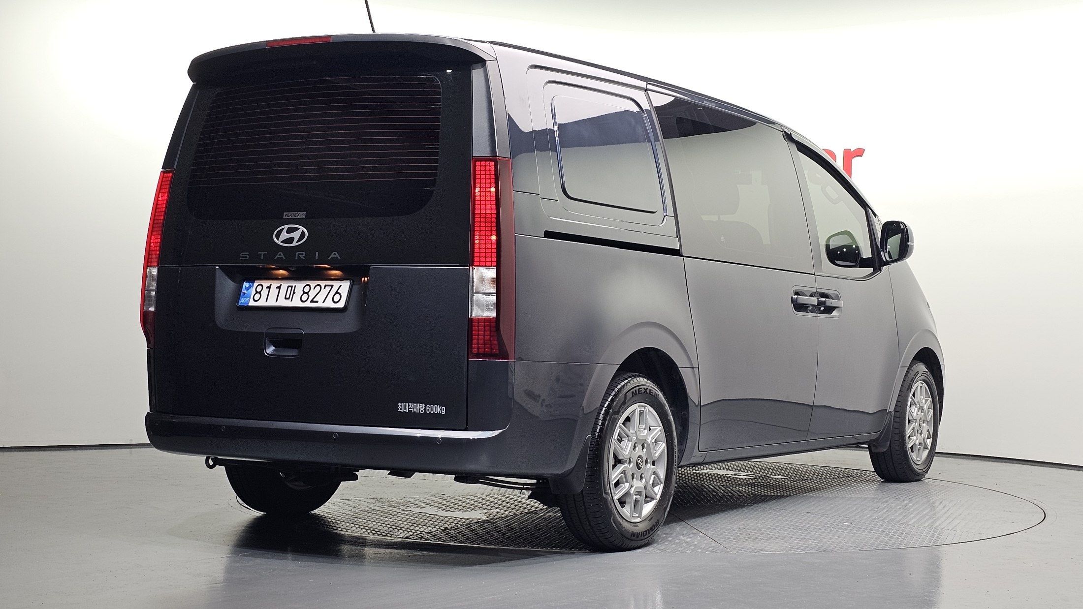 Mazda Bongo front view
