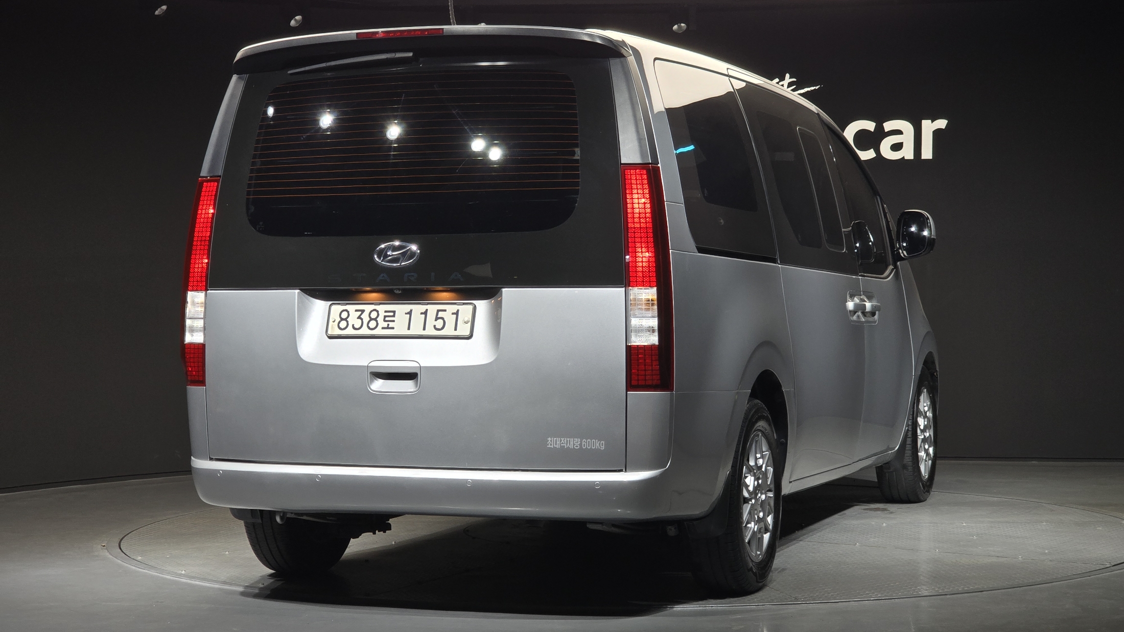 Mazda Bongo front view