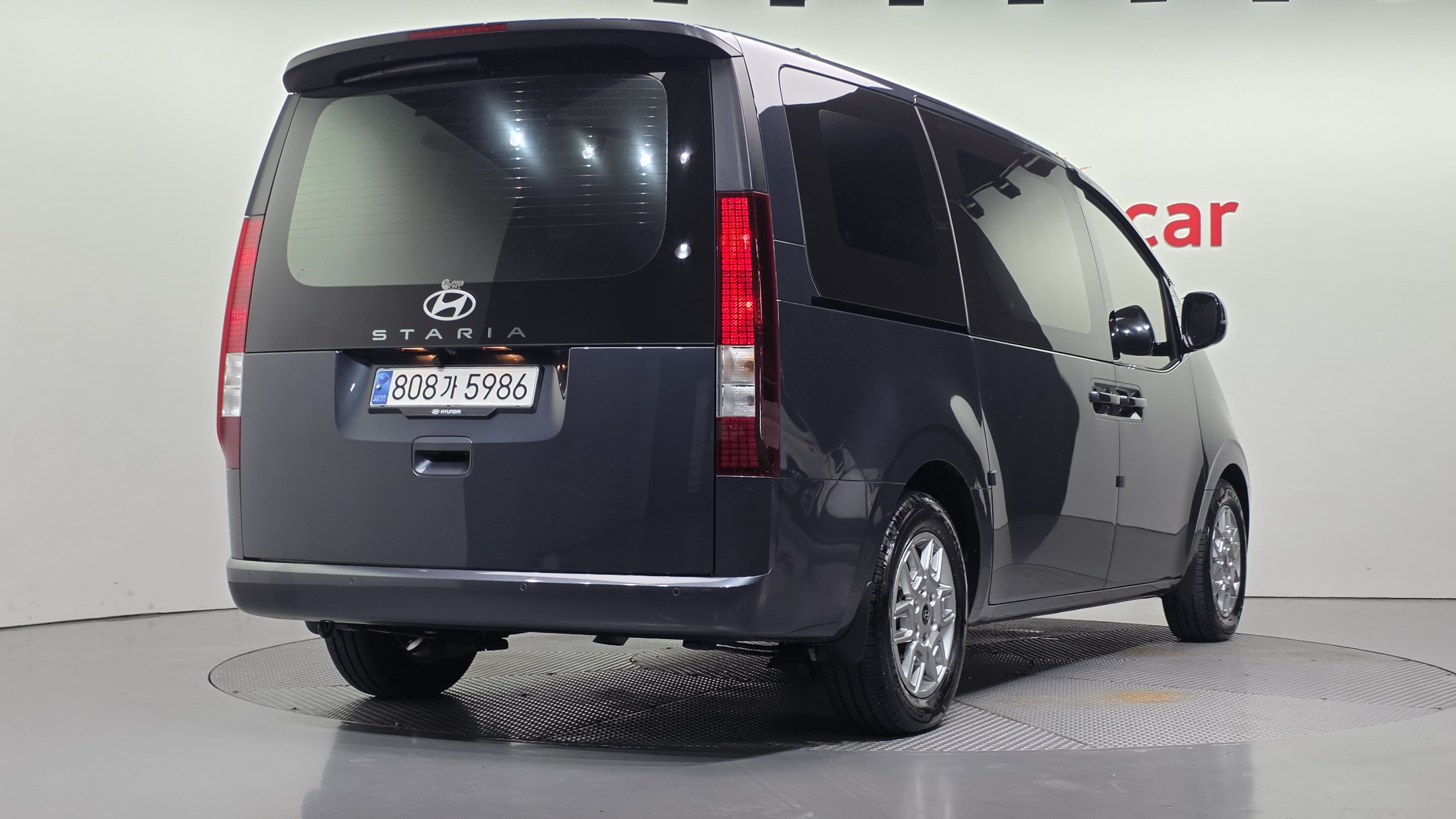 Mazda Bongo front view