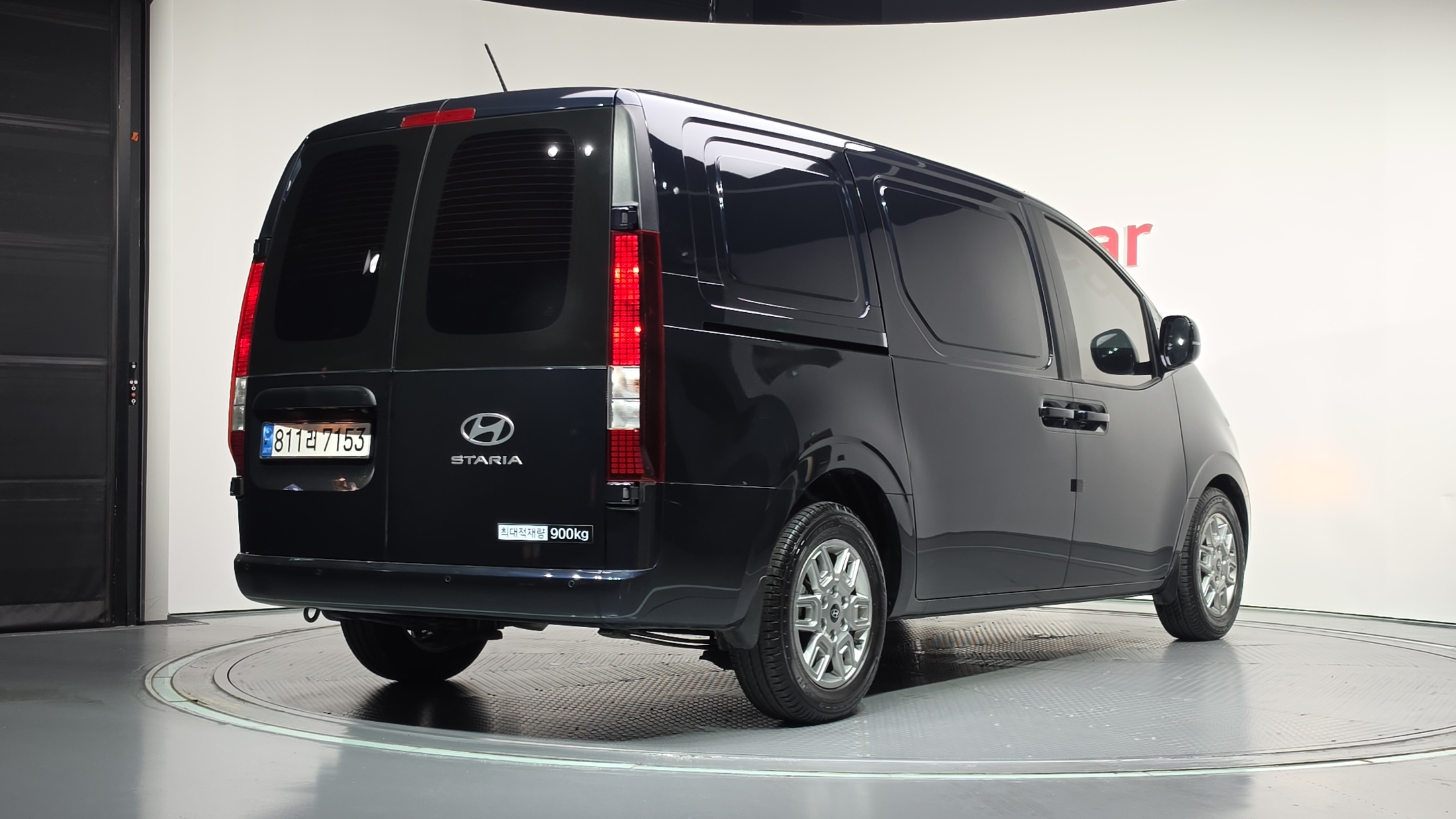 Mazda Bongo front view