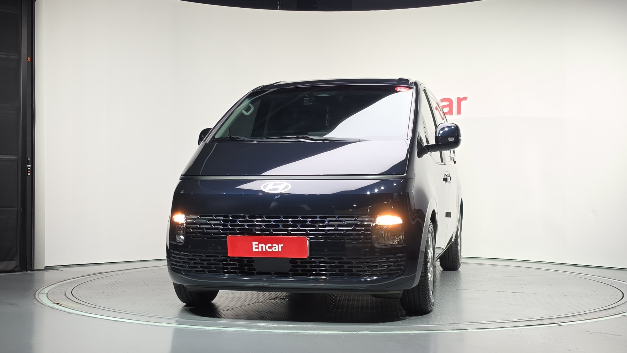 Mazda Bongo rear view