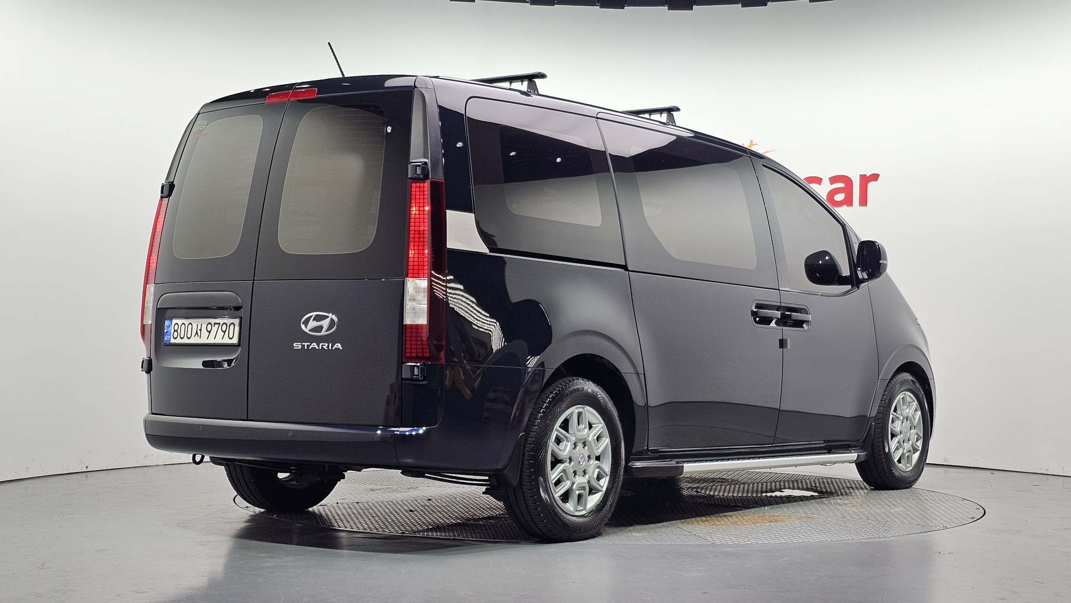 Mazda Bongo front view