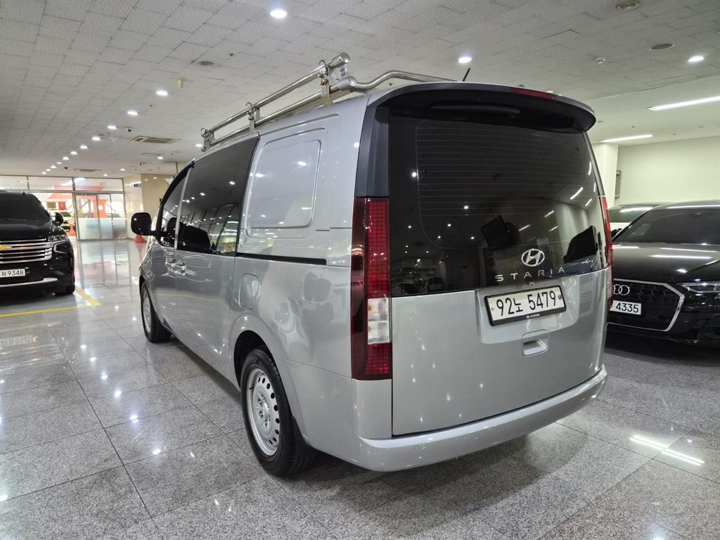 Mazda Bongo rear view