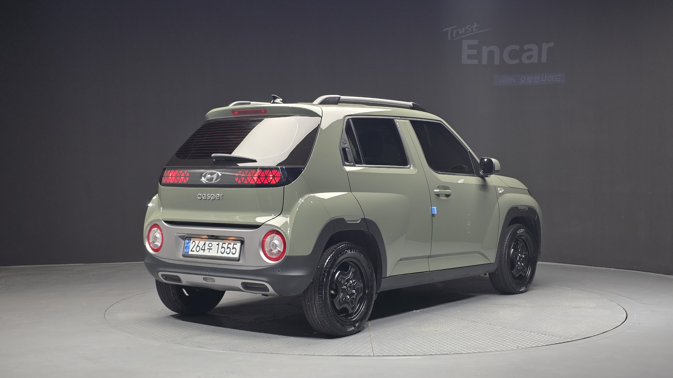 Mazda Bongo front view