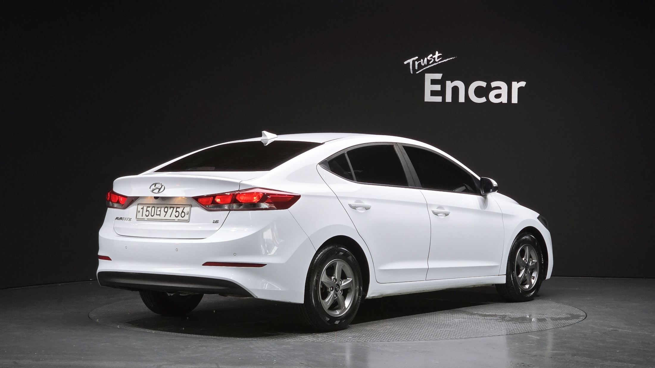 Mazda Bongo front view