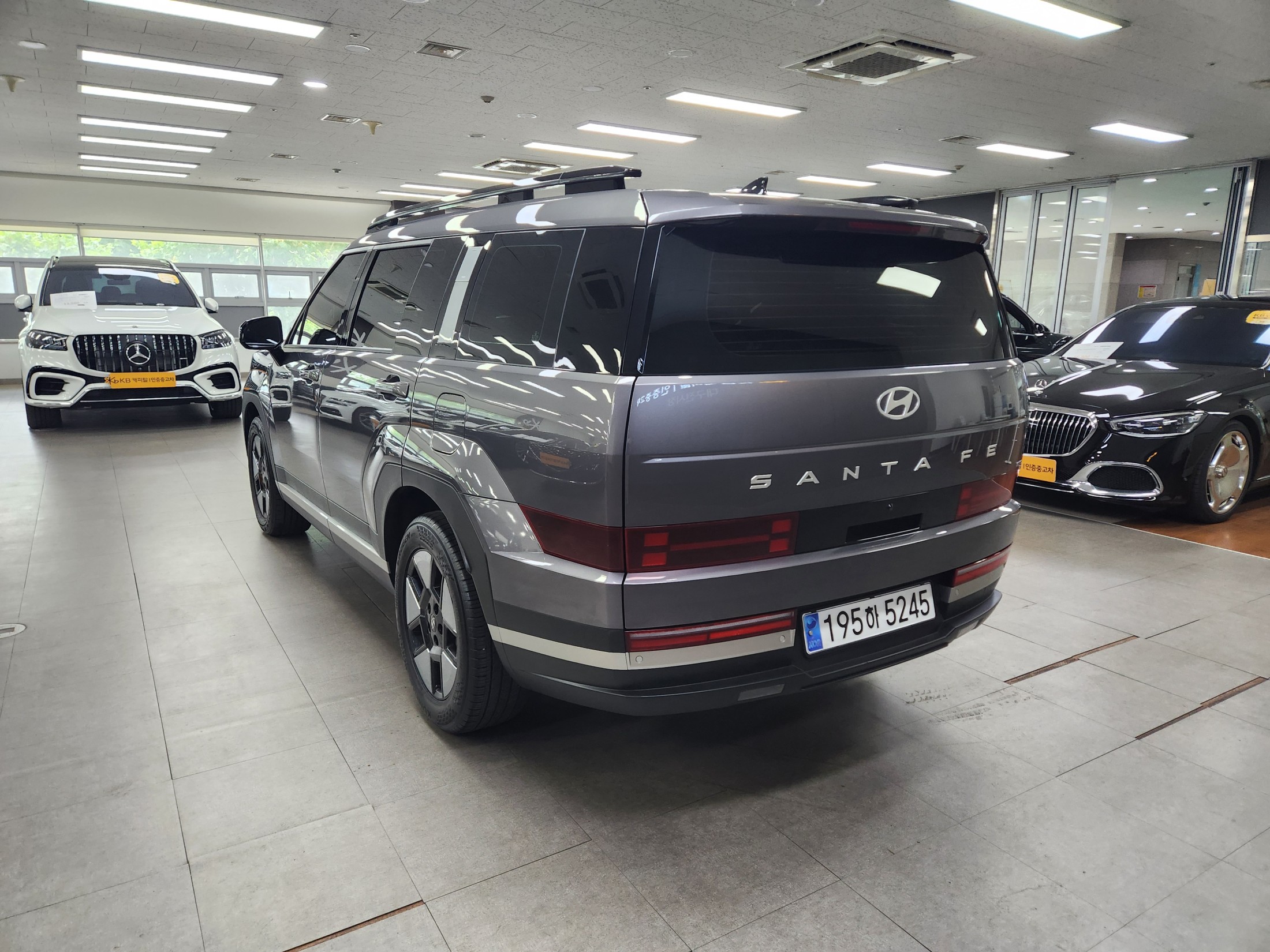 Mazda Bongo front view