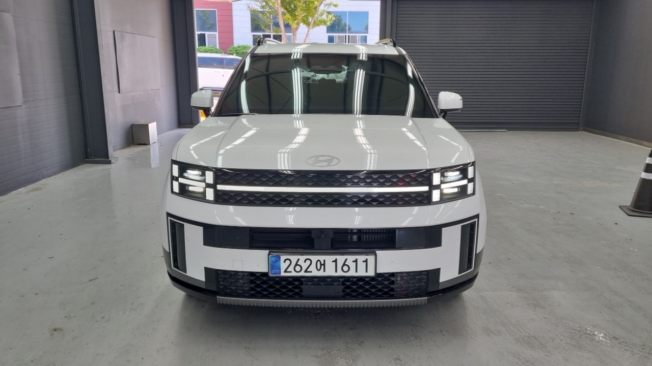 Mazda Bongo front view