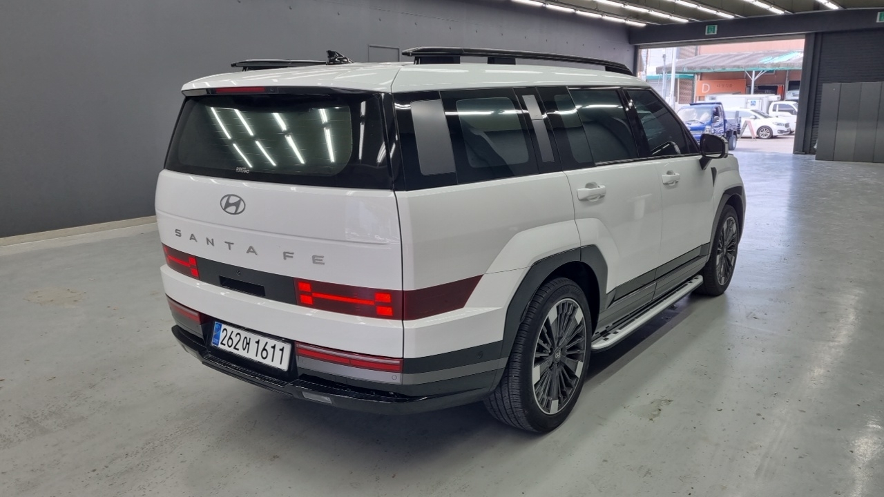 Mazda Bongo rear view