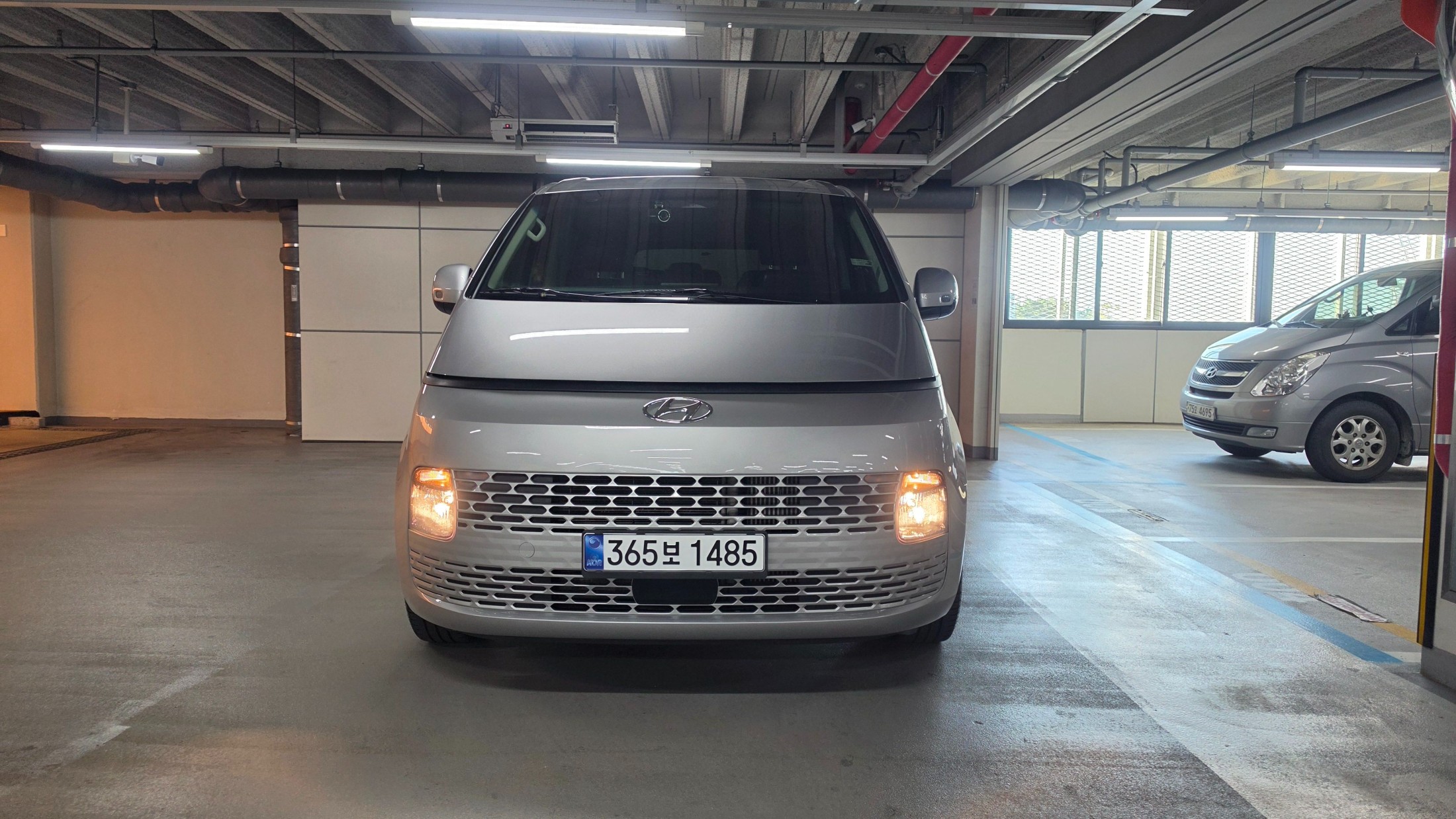 Mazda Bongo front view