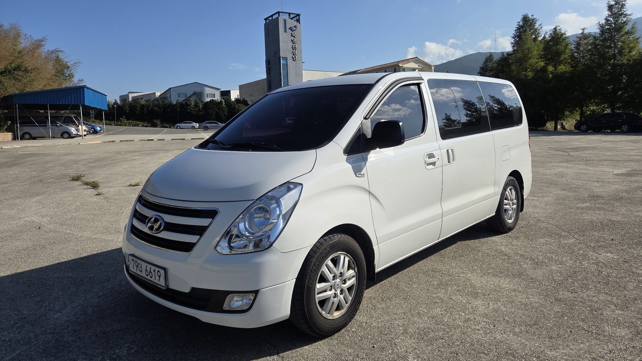 2011 Mazda Bongo Van