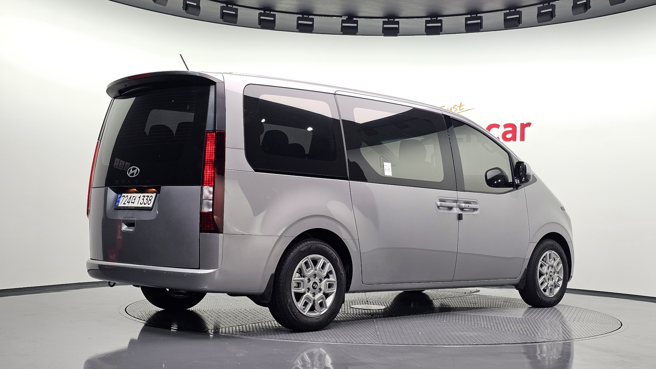 Mazda Bongo front view