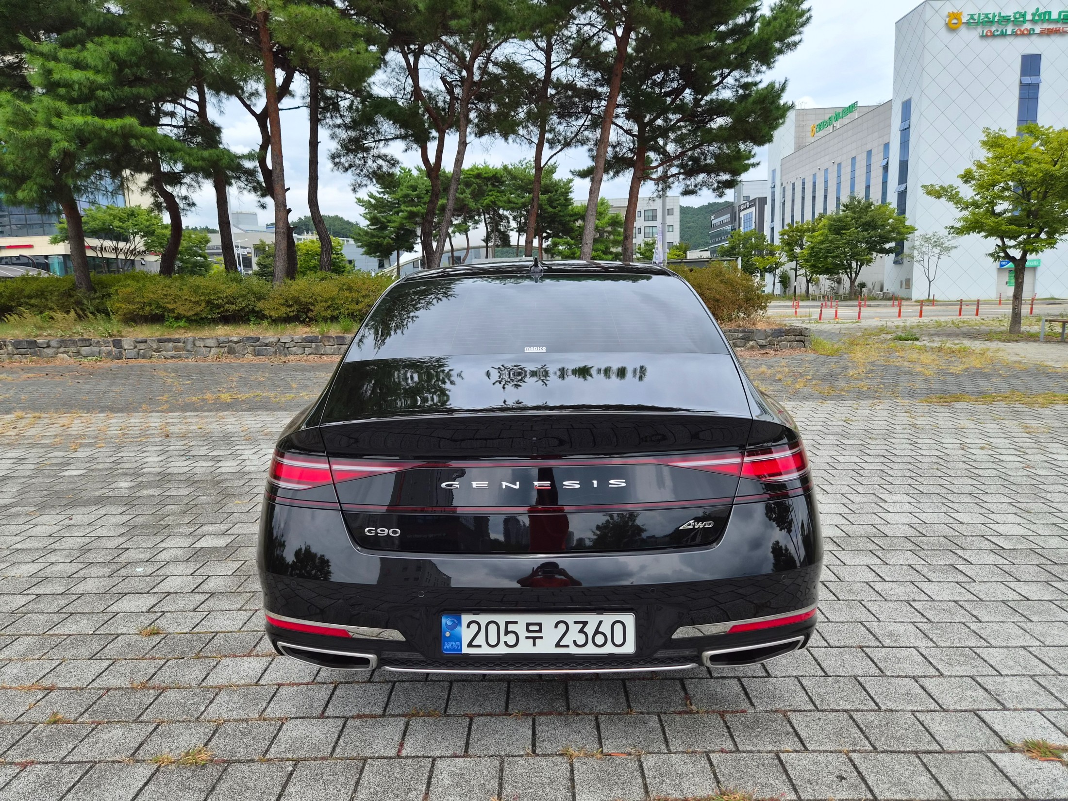 Mazda Bongo rear view