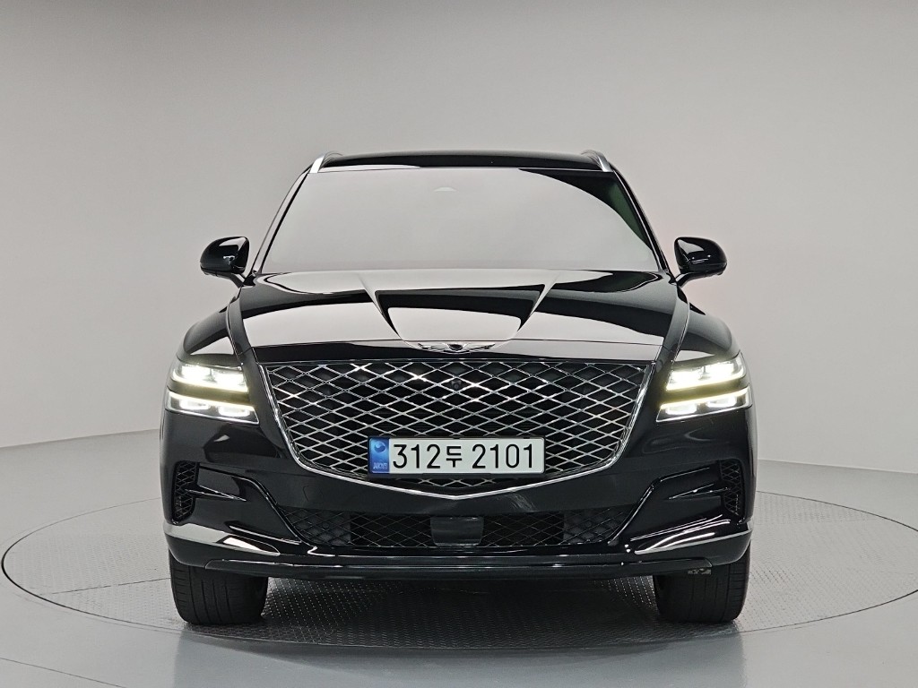 GENESIS GV80 photo 2