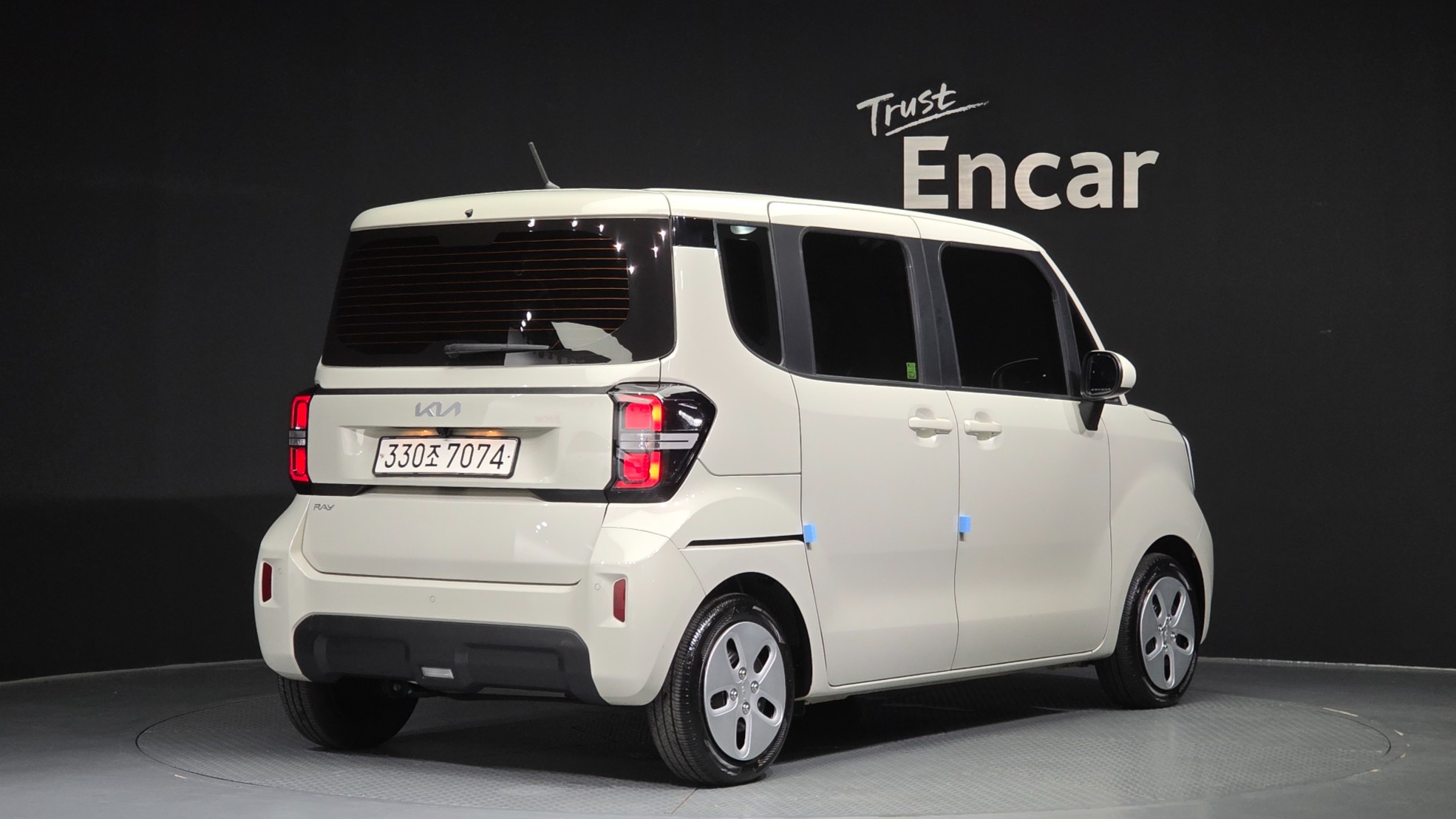 Mazda Bongo front view