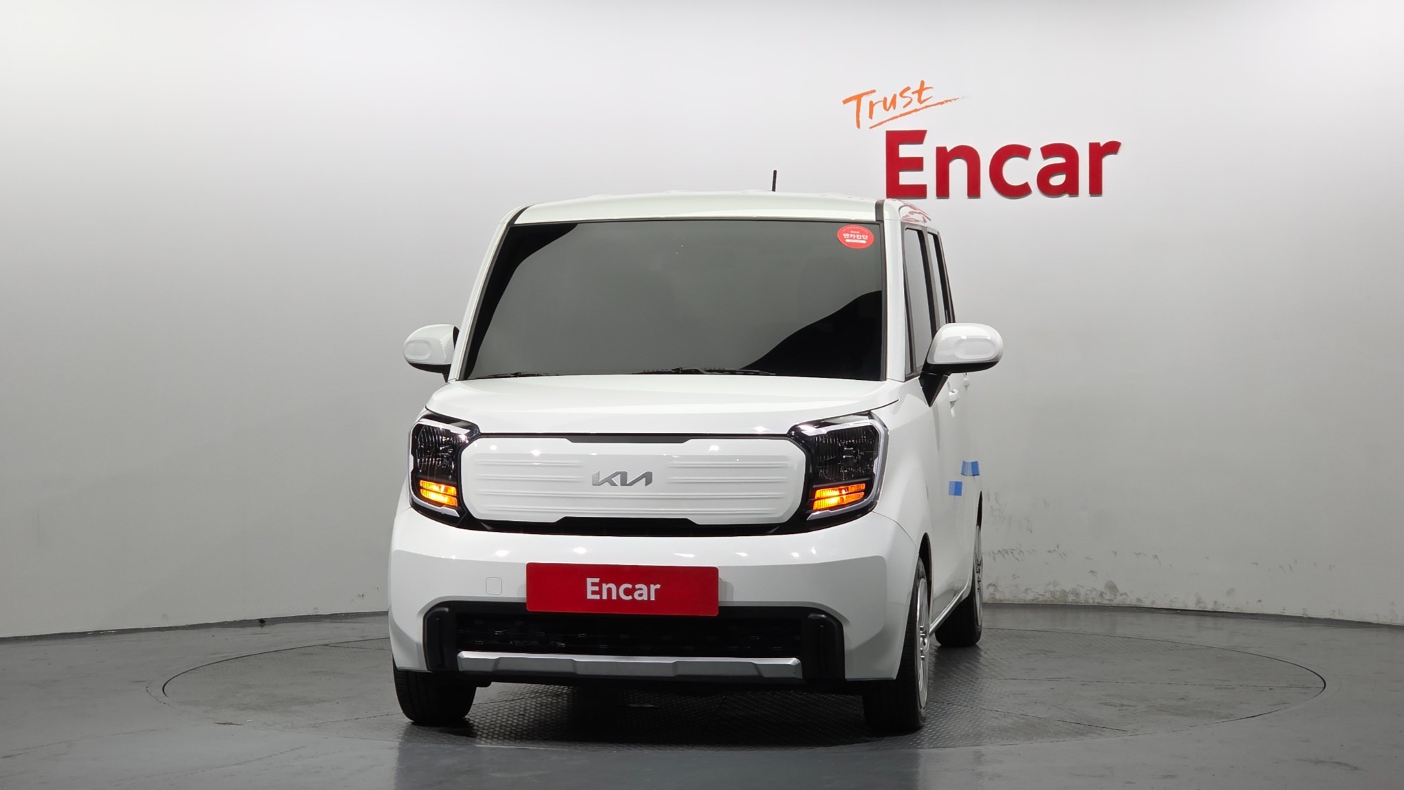 Mazda Bongo rear view