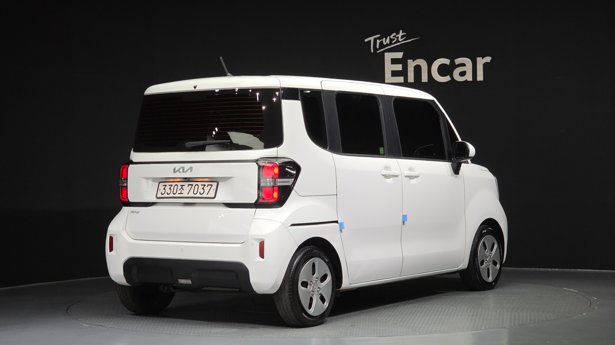 Mazda Bongo front view