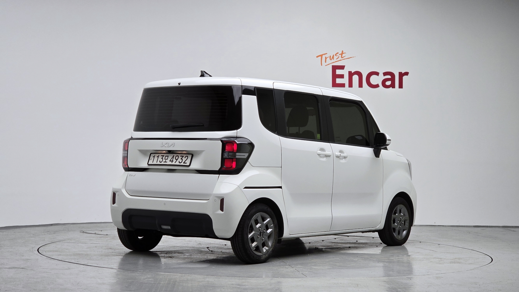 Mazda Bongo front view