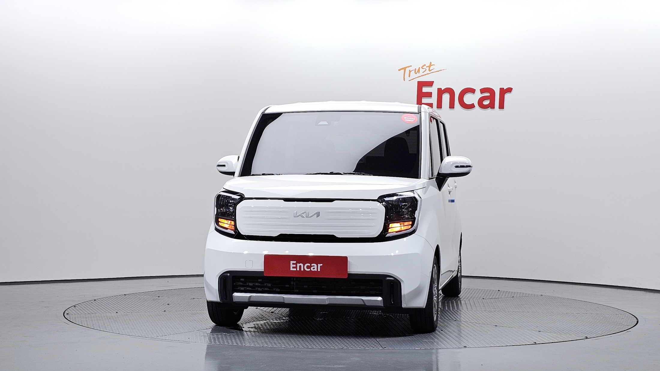 Mazda Bongo rear view