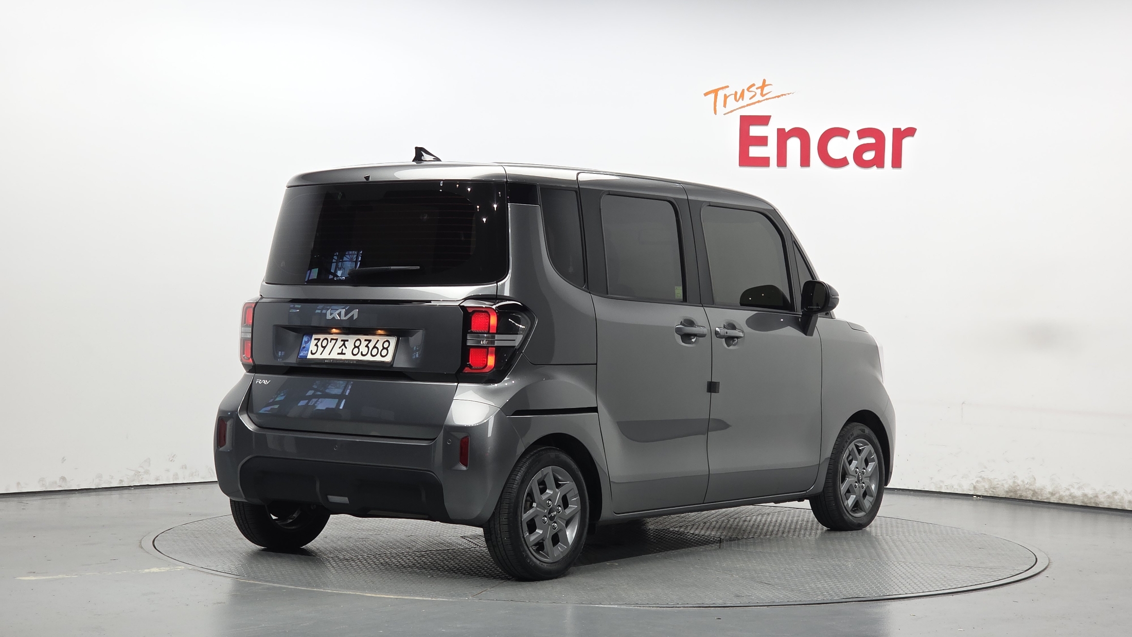 Mazda Bongo front view