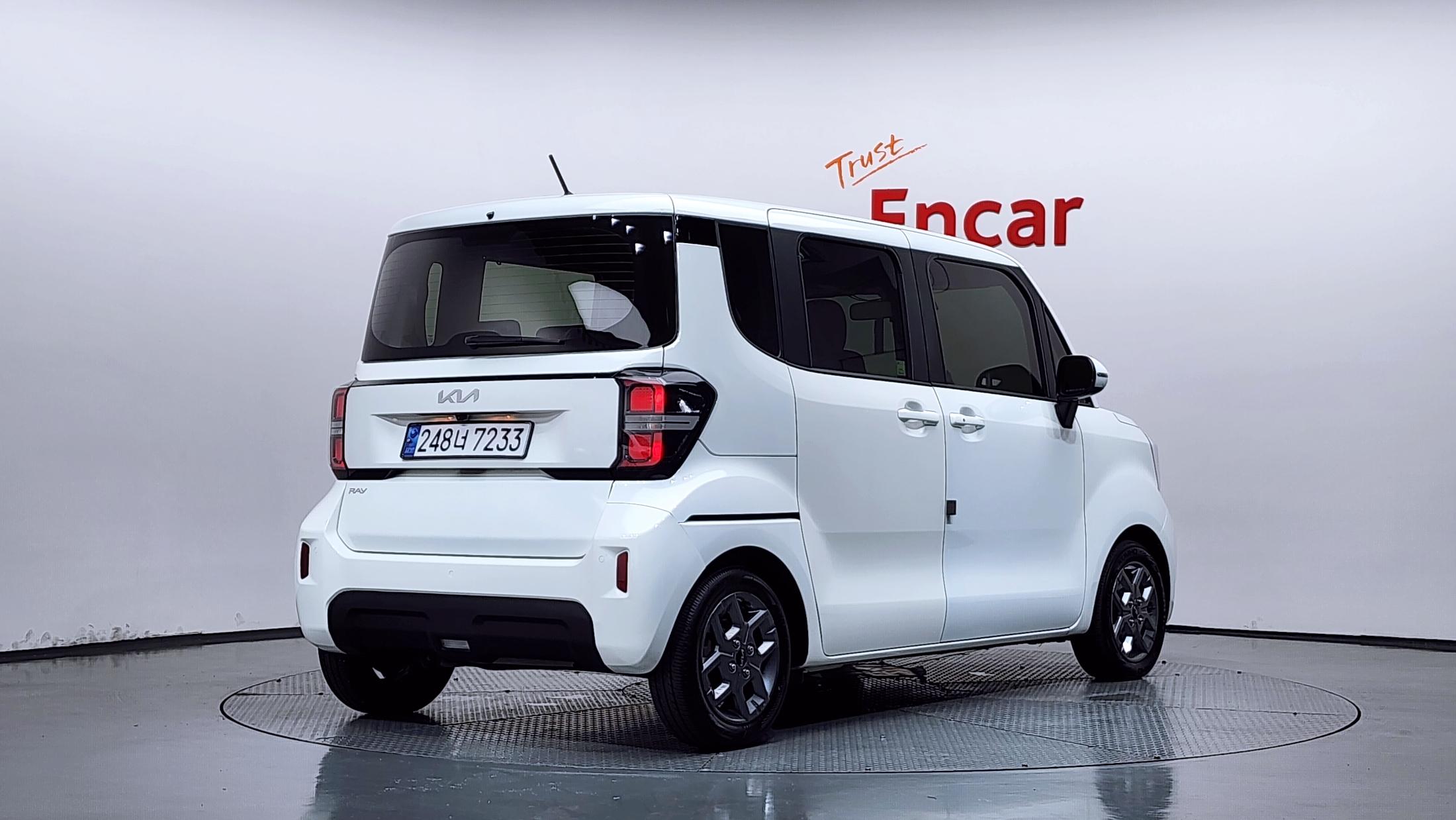 Mazda Bongo front view